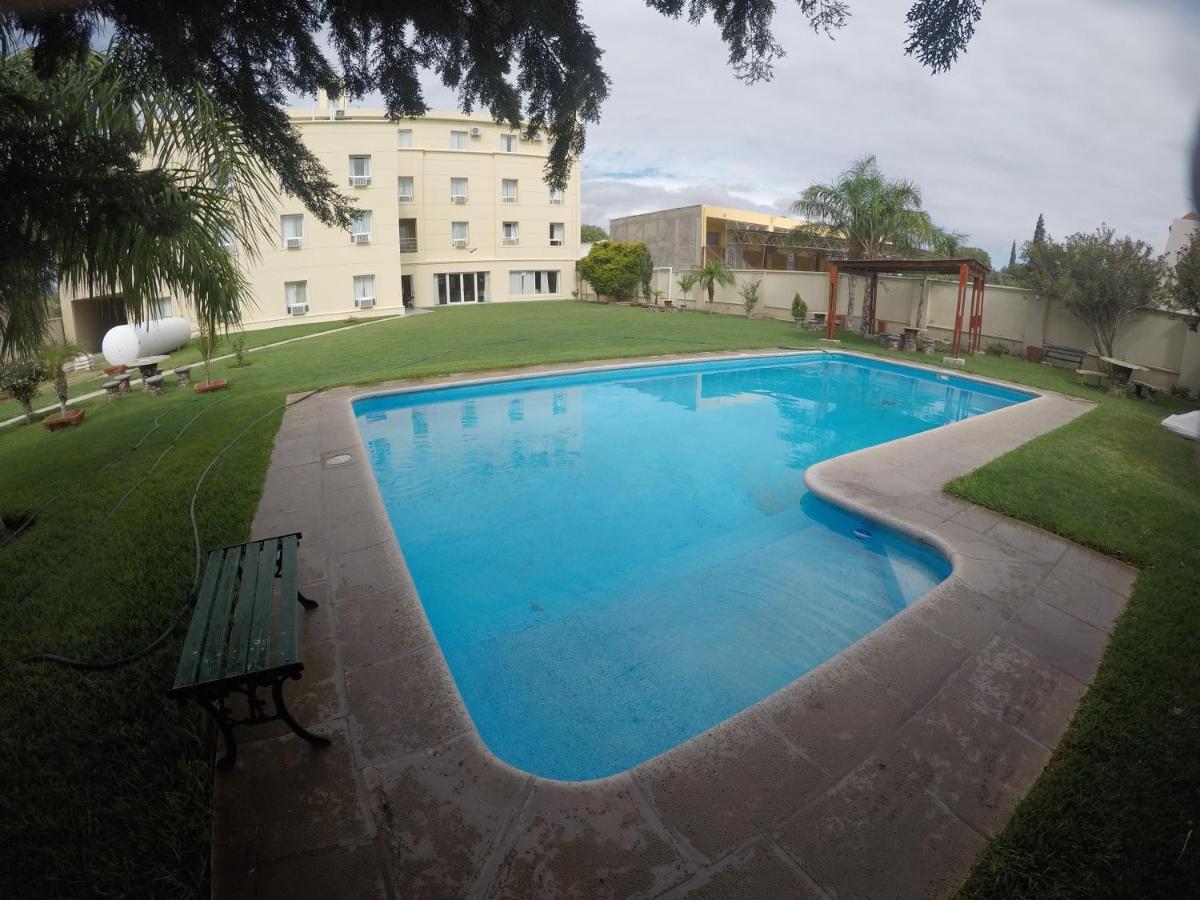 Hotel Del Centro Aimogasta エクステリア 写真