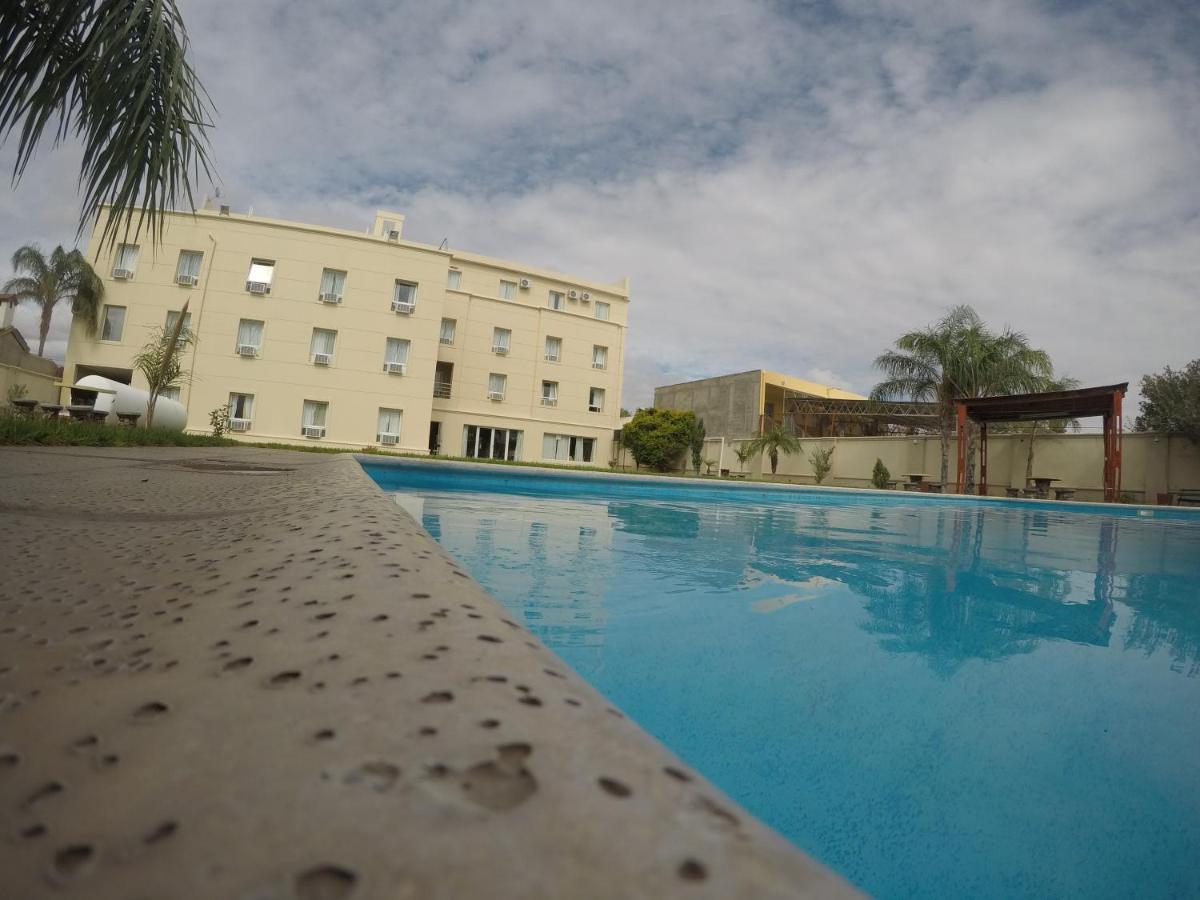 Hotel Del Centro Aimogasta エクステリア 写真